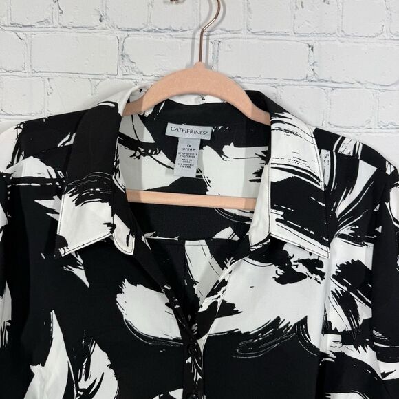 Catherines Tunic Blouse Women Plus 1X Black White Roll Tab Sleeve Abstract Artsy - Picture 3 of 8